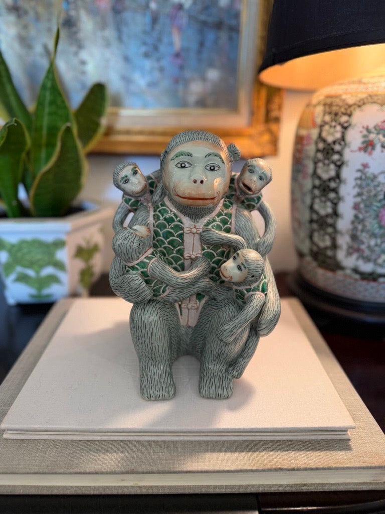 Monkey, Mom of 4