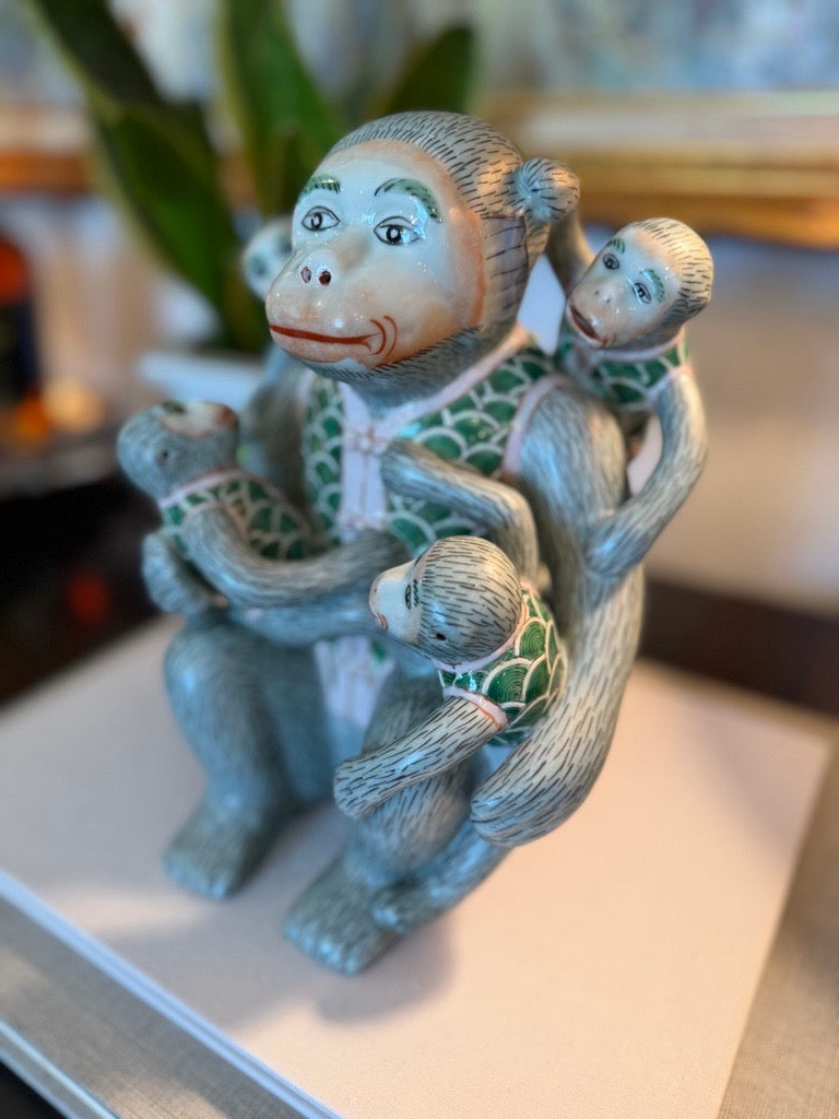 Monkey, Mom of 4